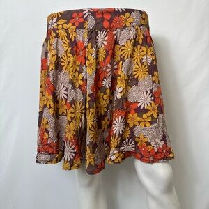 Forever 21 Contemporary Floral Mini Skater Skirt Size Small NWT